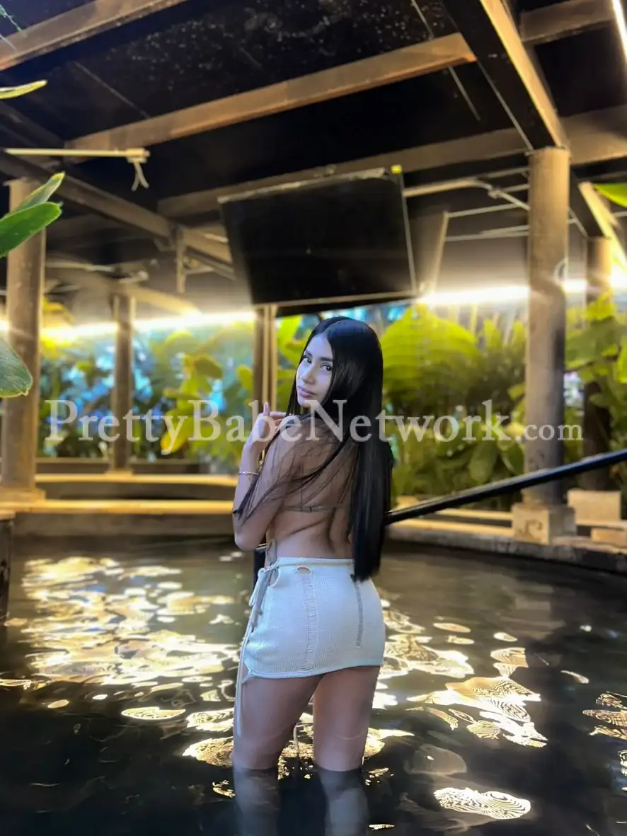 Exclusive Noida Female Escort Garvita for Sensuous Dating and Sex Meets